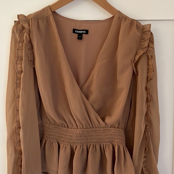 Tan blouse - Picture 2 of 3